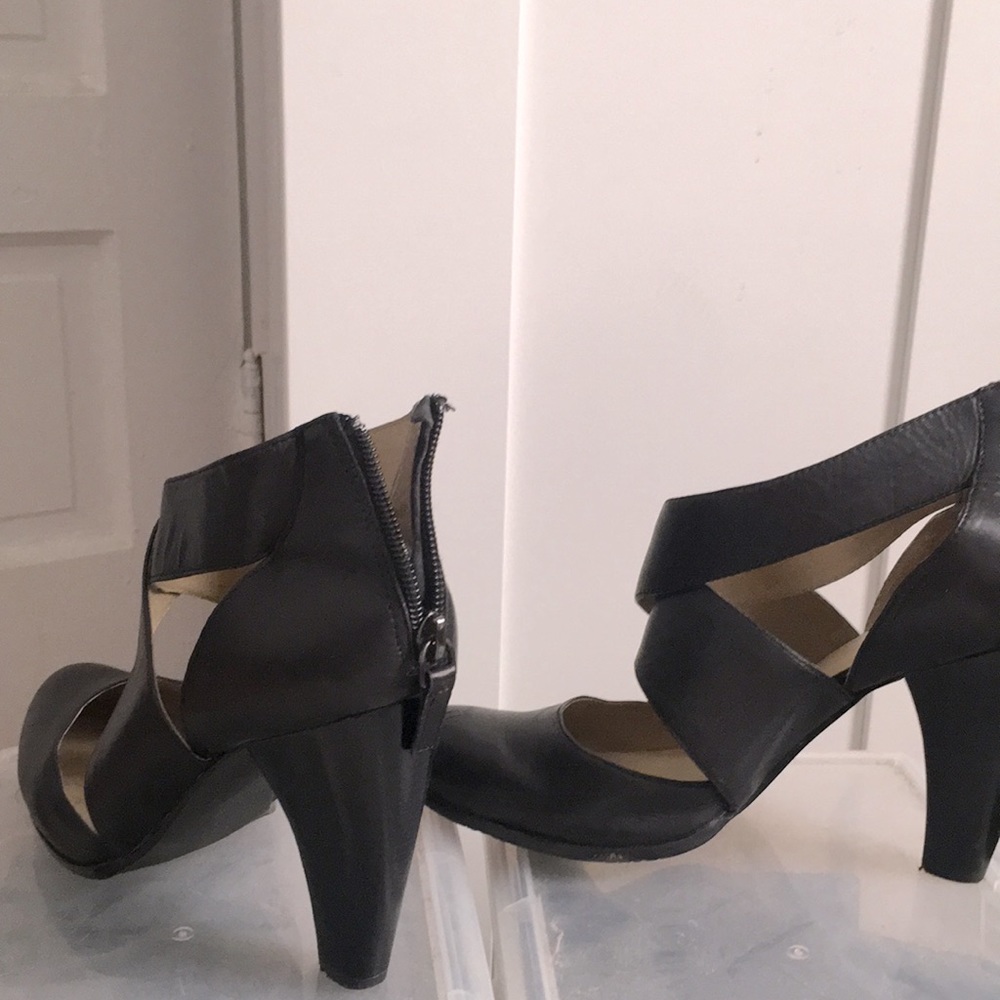 Levity heels, black, leather, size 8.5